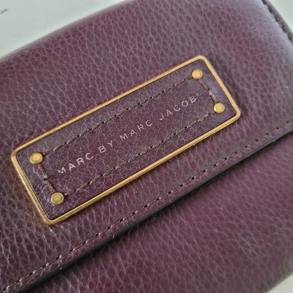MARC JACOBS Logo Medium Trifold Wallet Compact Solid Purple Leather 3in1 - Picture 3 of 12